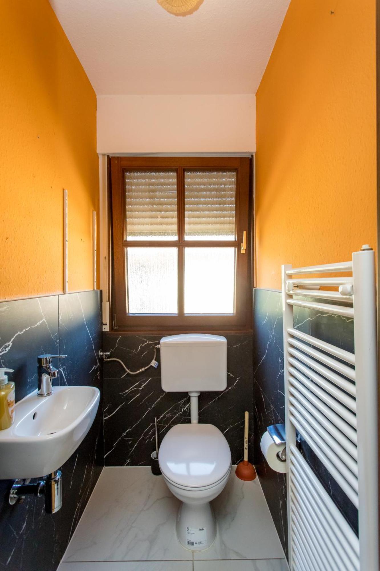 Ferienwohnung Mit 123Qm Fuer 8 Personen Mit Sehr Grossem Garten, Einfache Innen-Ausstattung Leipzig Luaran gambar