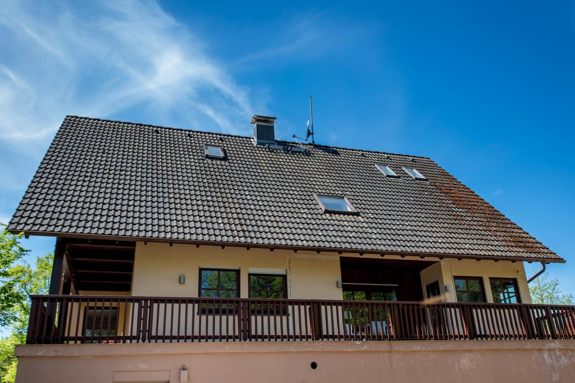 Ferienwohnung Mit 123Qm Fuer 8 Personen Mit Sehr Grossem Garten, Einfache Innen-Ausstattung Leipzig Luaran gambar